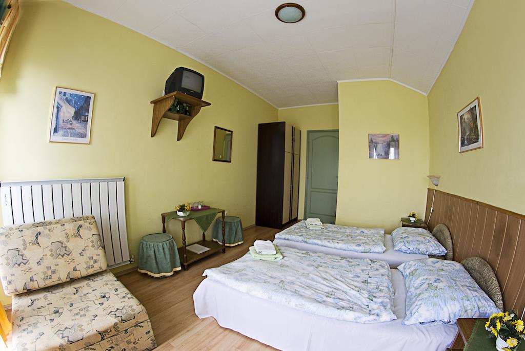 Bed and Breakfast Muskátli Panzió Győr Camera foto