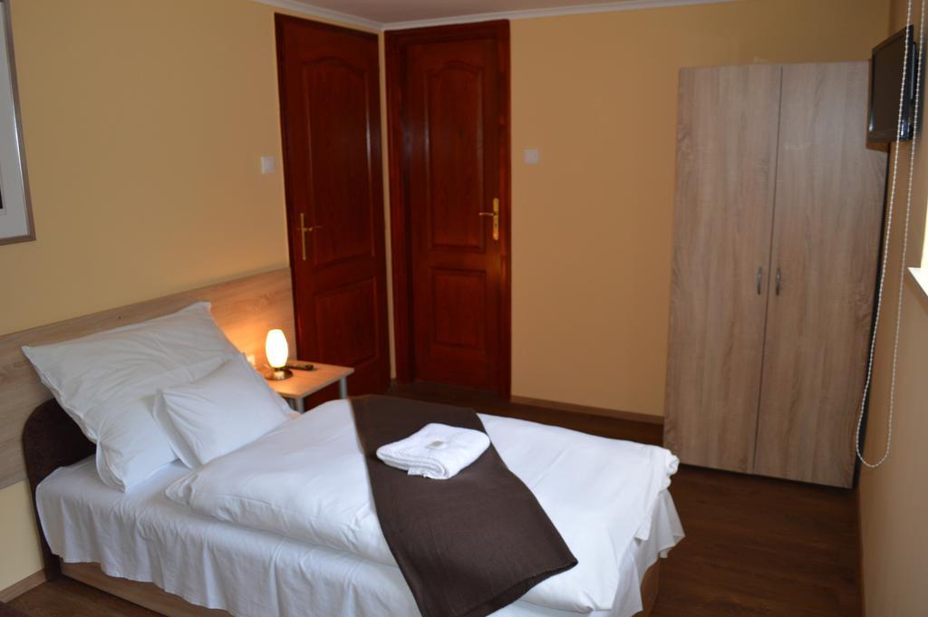 Bed and Breakfast Muskátli Panzió Győr Camera foto