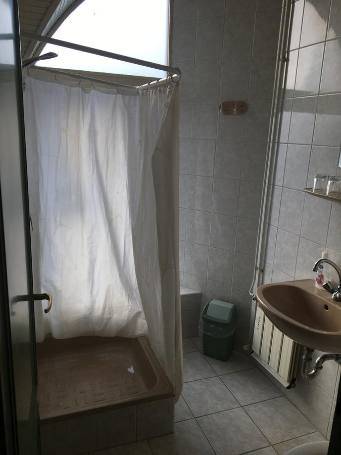 Bed and Breakfast Muskátli Panzió Győr Esterno foto